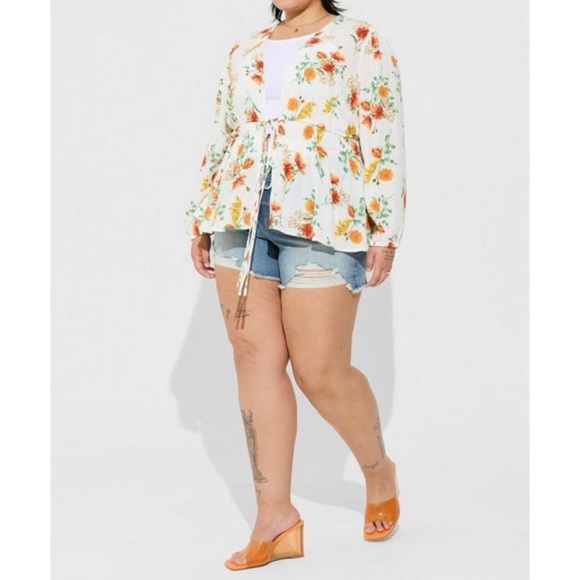 🆕 White Floral Washable Gauze Tie Front Kimono 1 1X 14 16 NWT Torrid New! - Picture 3 of 6
